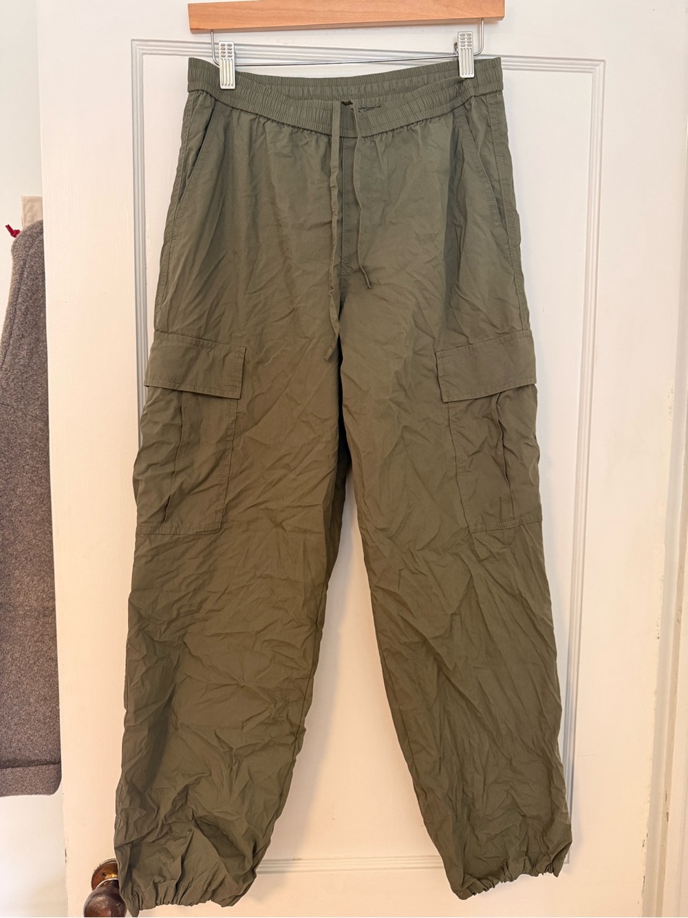 Olive UNIQLO Cargo Pants - S